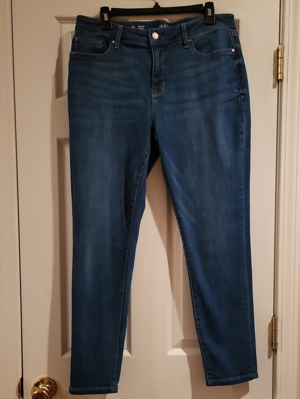 A.n.a Mid-Rise Skinny Jeans Size 14